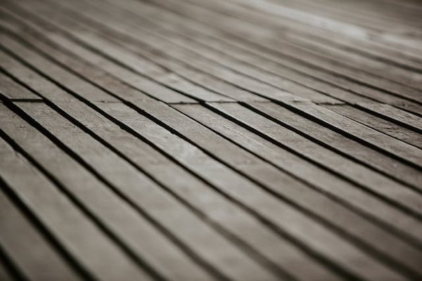 Comment faire ossature bois pour plancher ?